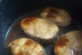 小森生活酱烧鱼怎么做？菜谱配方详细步骤是什么？